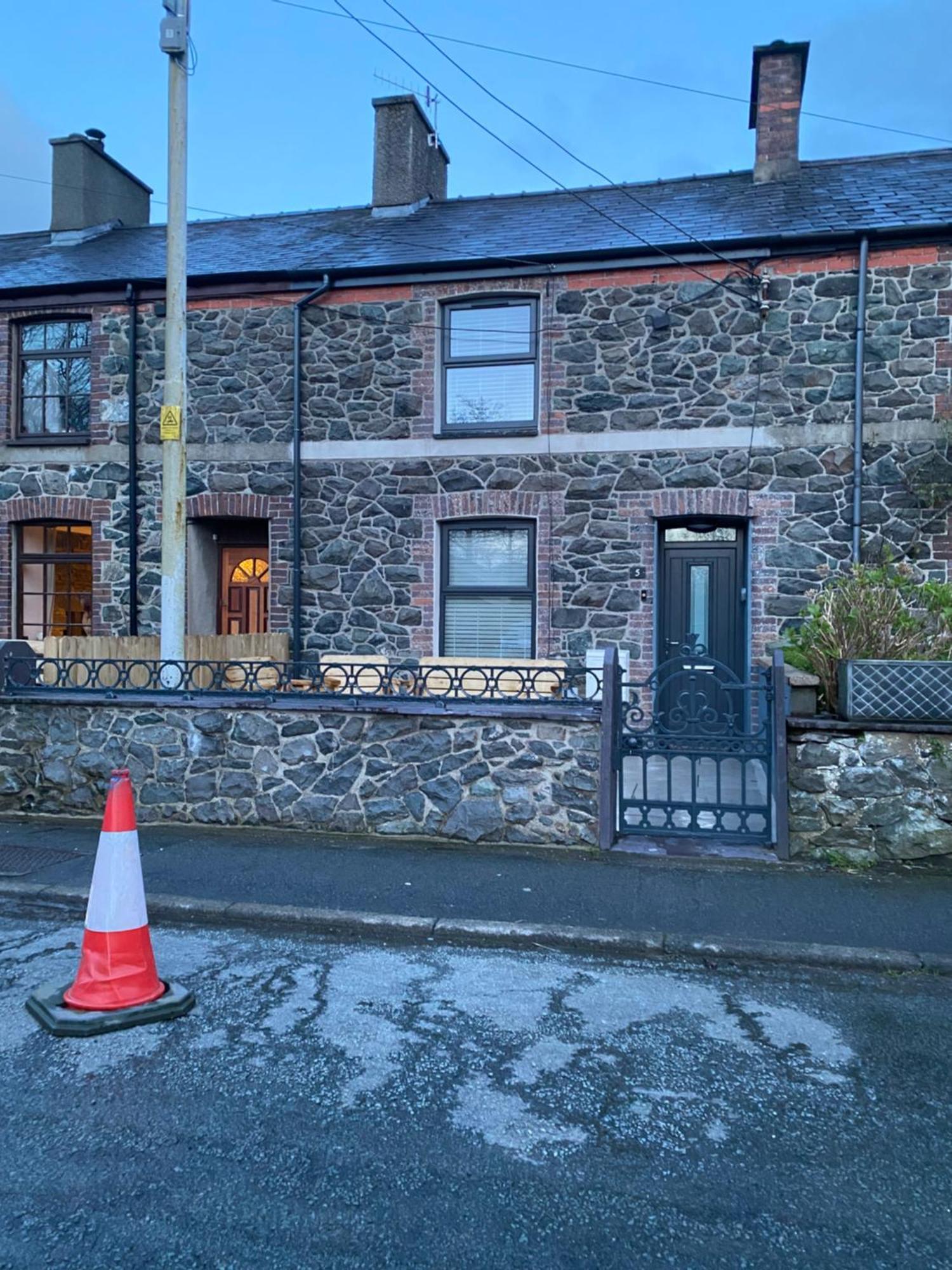 Snowdonia Quarryman Cottage ランベリス エクステリア 写真